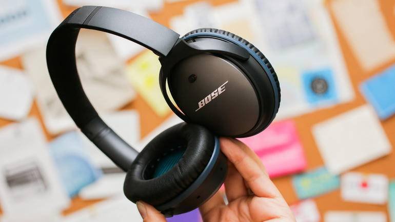 Bose QuietComfort 20 acoustic noise cancelling headphones